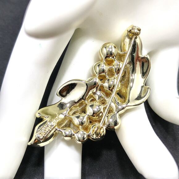 Lisner Faux Pearl Leaf Brooch Gold Plated 1960s Vintage Jewelry Signed - Picture 4 of 10